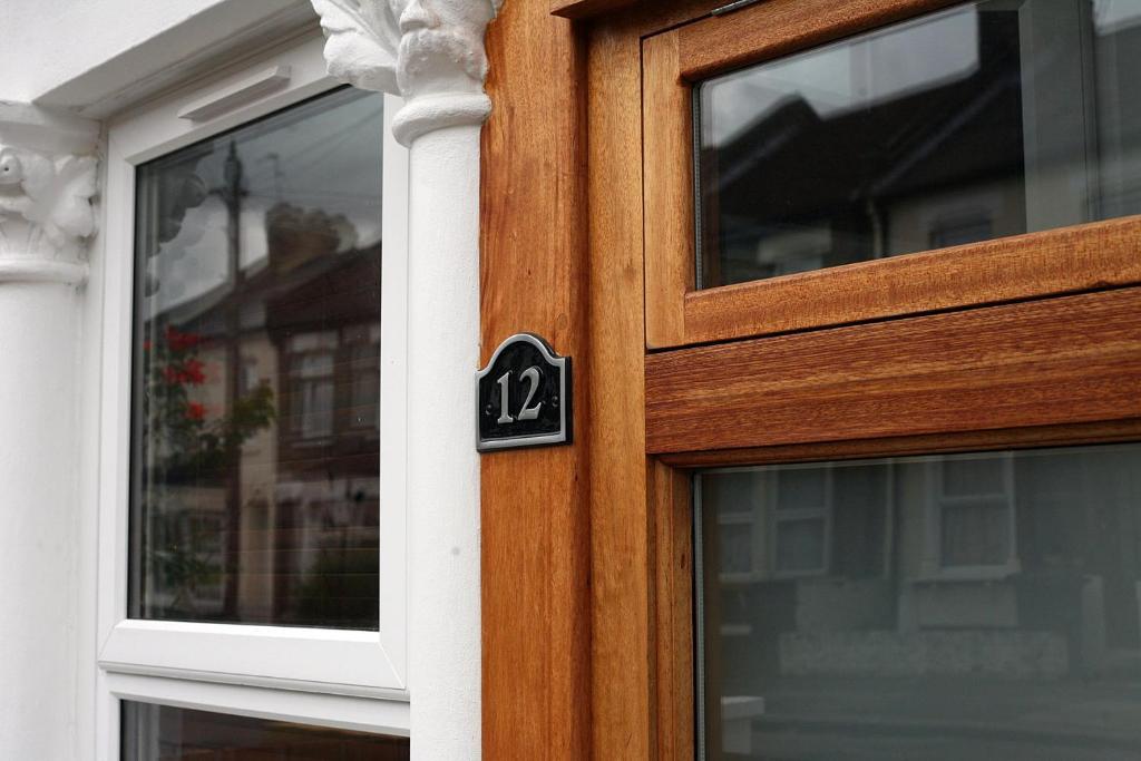 London Malvern Road Rooms To Let Londres Exterior foto